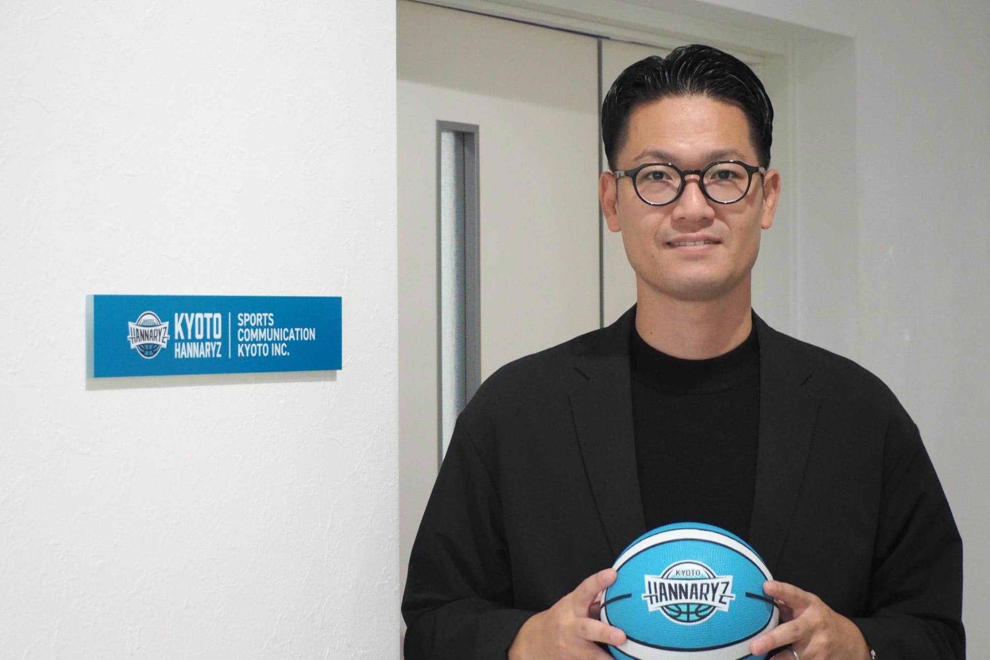 【京都ハンナリーズ】freee販売のノンカスタマイズ運用でコスト1/3を実現しつつ経営基盤を強化！業務フロー確立で目指す「組織力の日本一」