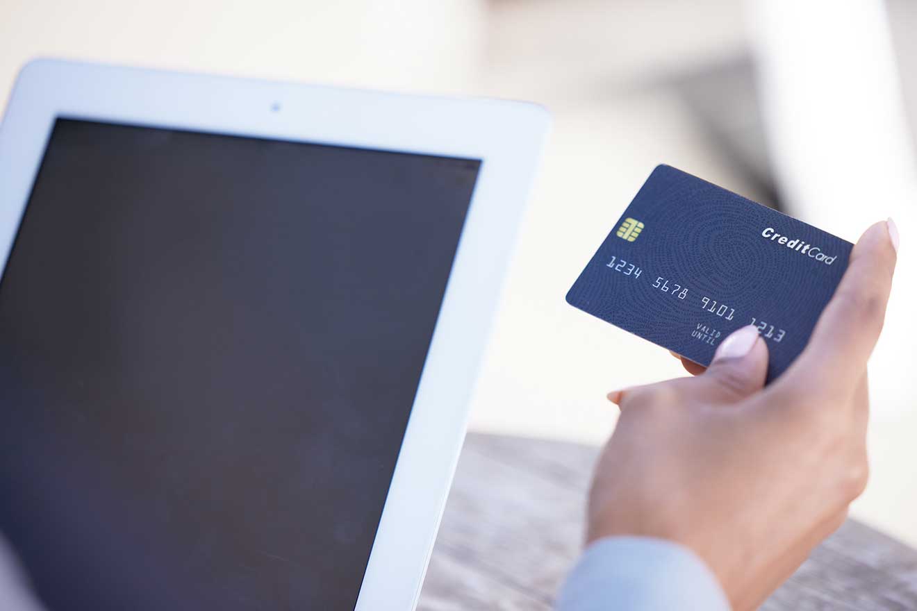 法人カードで経理の負担を軽減！個人カードとの違いやメリット・デメリットをチェック | 経営者から担当者にまで役立つバックオフィス基礎知識 |  クラウド会計ソフト freee