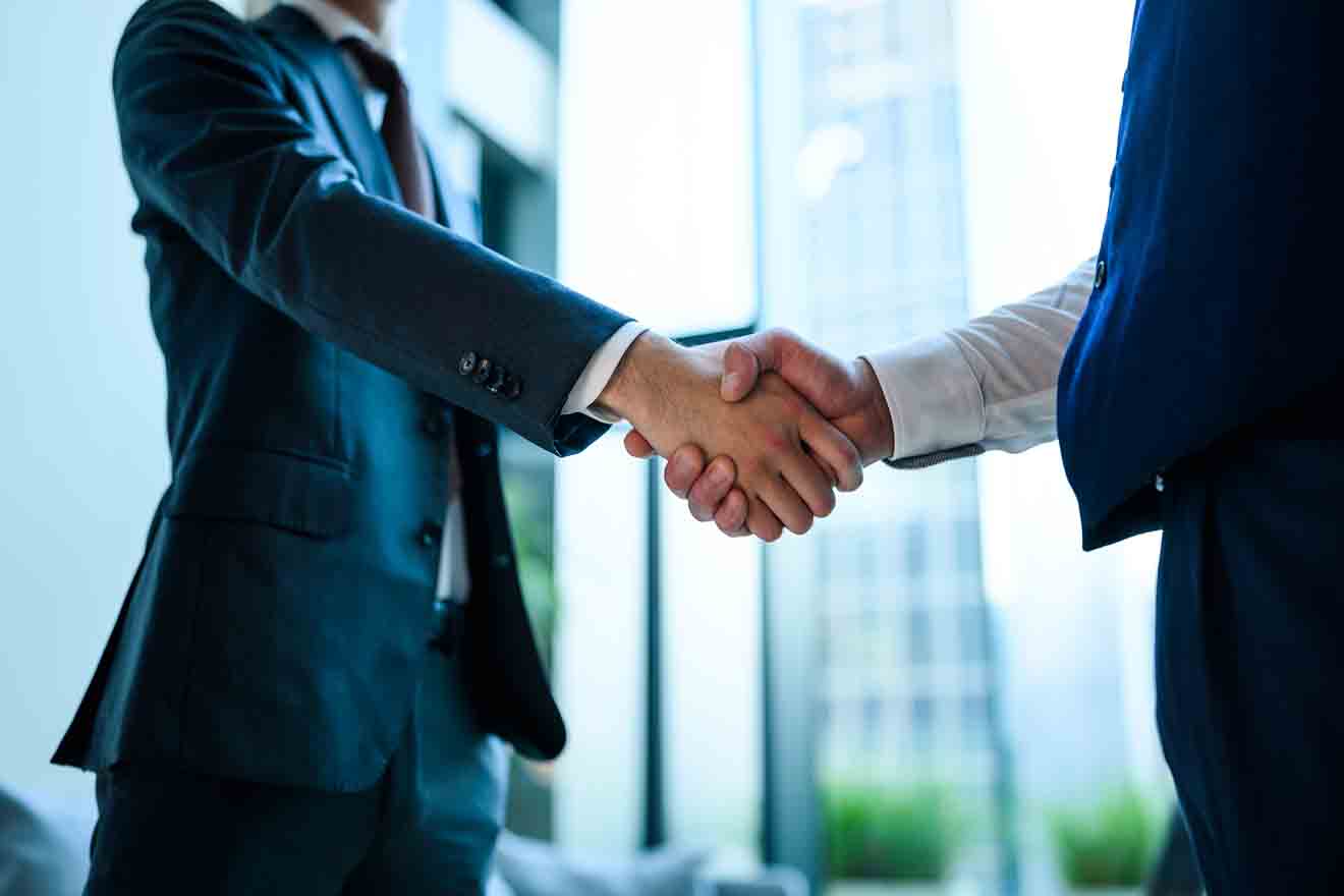 取引 インサイダー取引とは？重要事実と規制対象者や罰則、事例をわかり