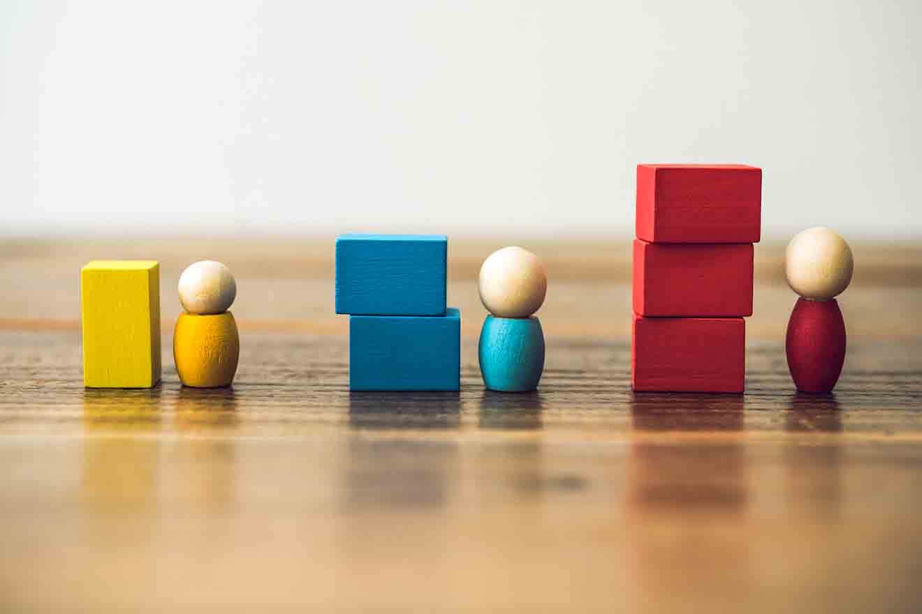 持ち株比率とは？議決権比率との違いや安定経営のための目安を解説 | 経営者から担当者にまで役立つバックオフィス基礎知識 | クラウド会計ソフト  freee