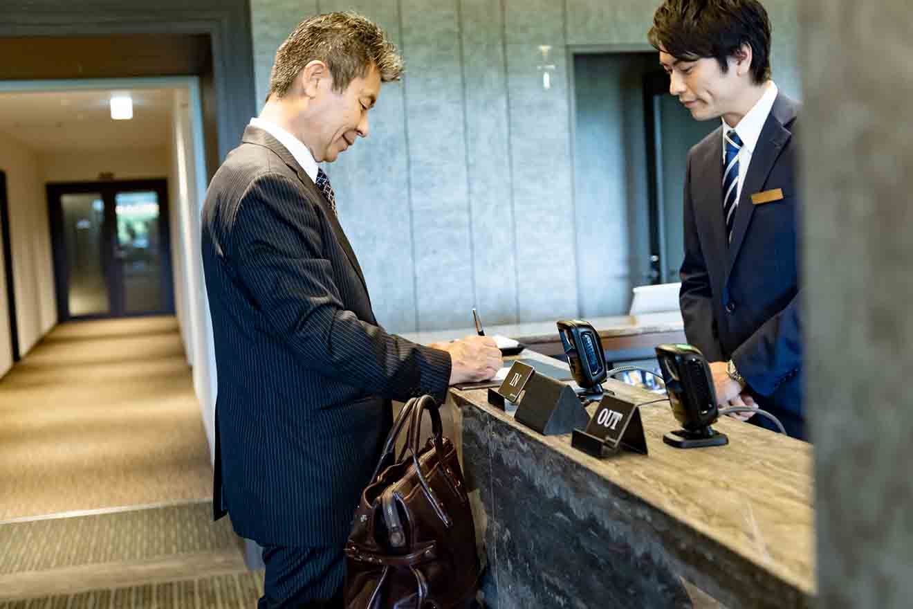 楽天ブックス: 基礎からわかるホテル旅館の数字 - 勘定科目から