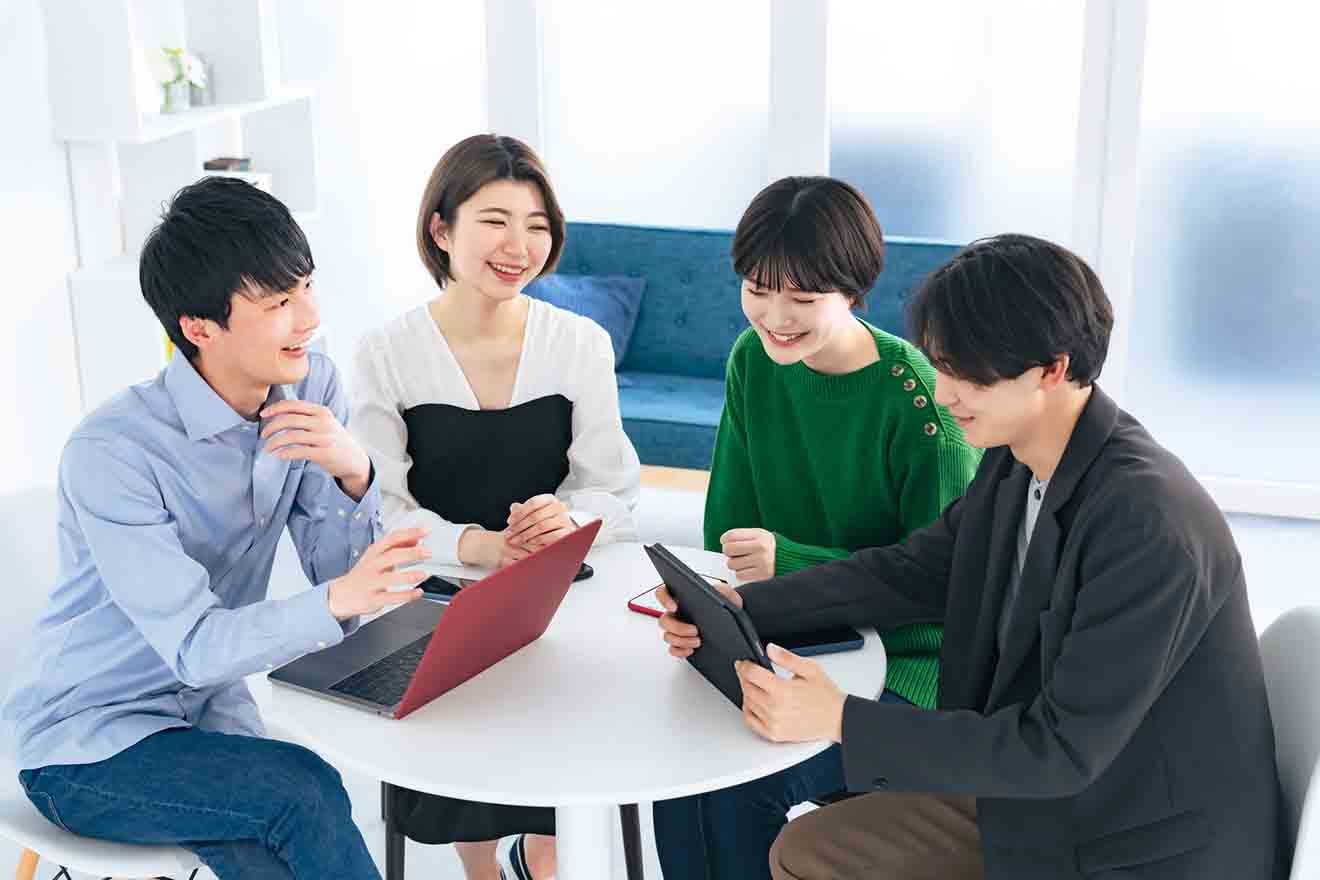 大学生が起業（学生起業）するにはどうする？起業のやり方やメリット・デメリットについて解説！ | 経営者から担当者にまで役立つバックオフィス基礎知識 |  クラウド会計ソフト freee