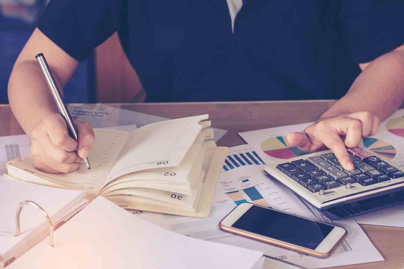 売掛債権とは？未収金との違いや、仕訳・管理・回収方法について