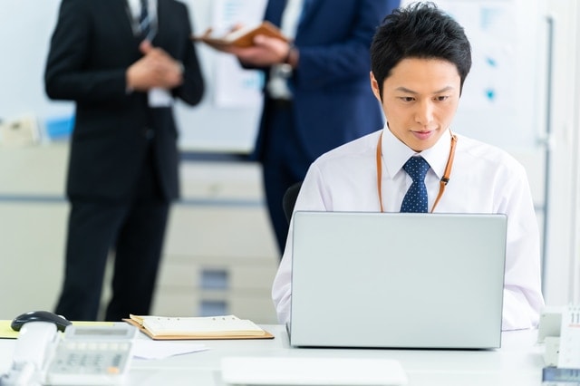 社会保険の電子申請義務化とは? 手続き方法から抑えておくべきポイントを解説