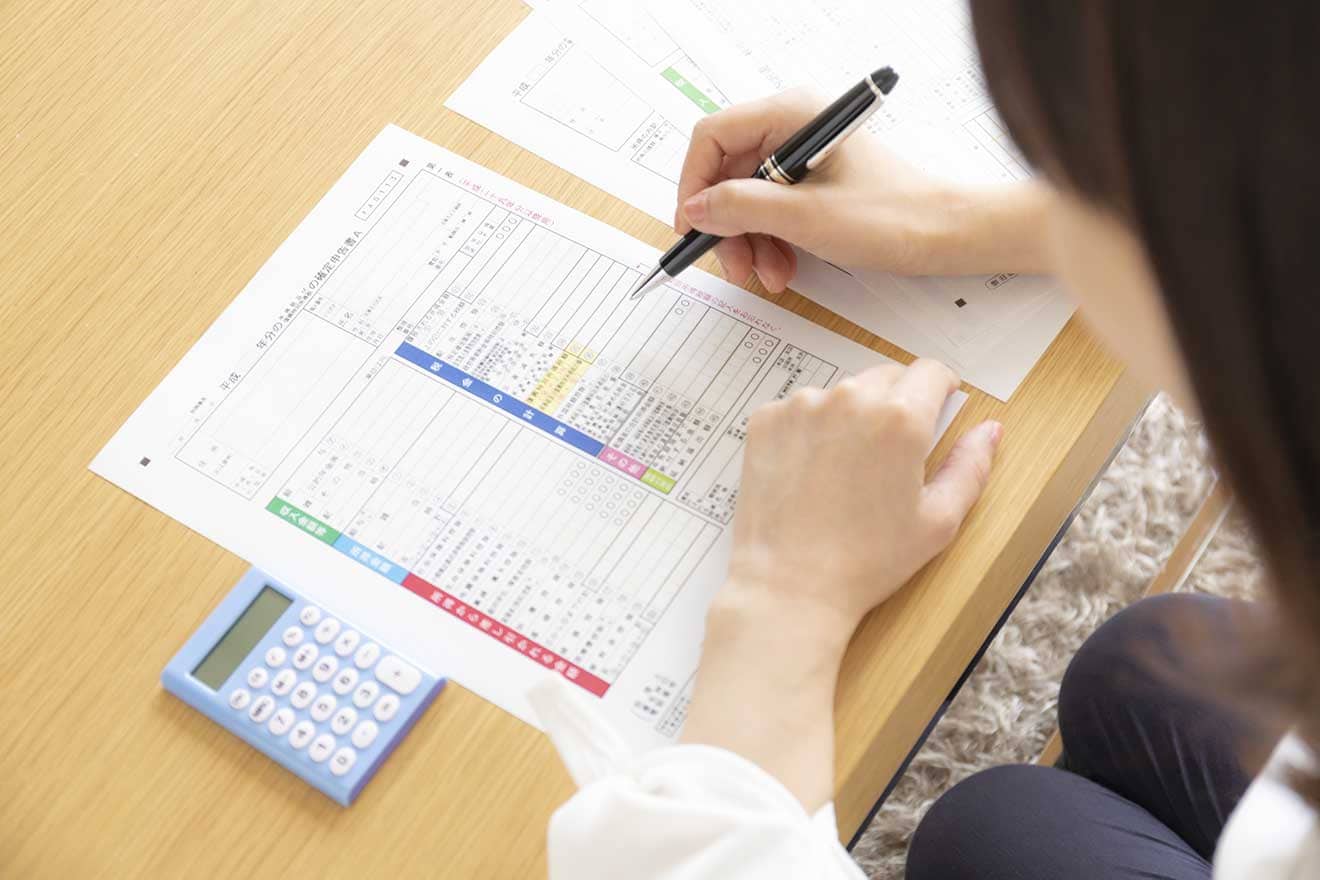 フリーランスの確定申告は青色申告がおすすめ！メリットや申告のやり方を解説